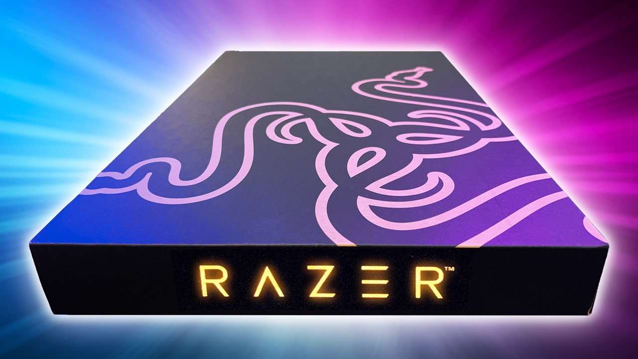 2022 Razer Blade 17 Unboxing and First Impressions + Gameplay